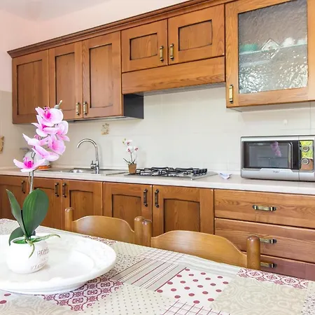 Bright Apartment *